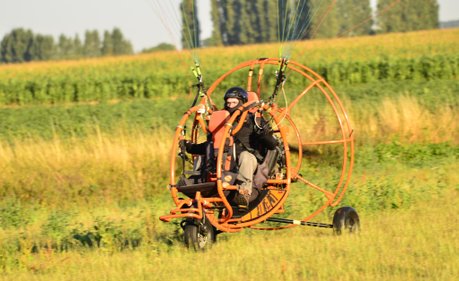 Mijn oranje paramotor
